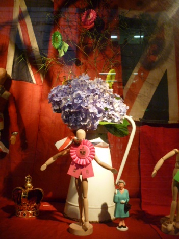 �摜(351x468)�E�g��摜(480x640)