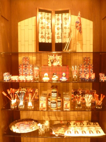 �摜(351x468)�E�g��摜(480x640)