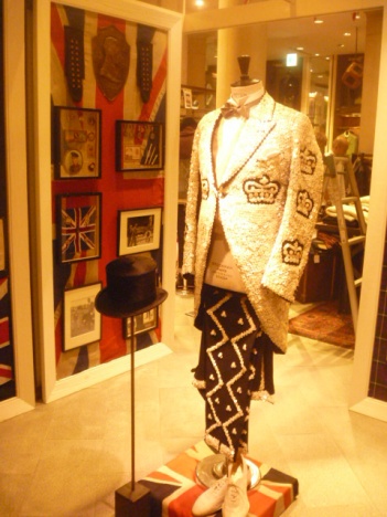 �摜(351x468)�E�g��摜(480x640)