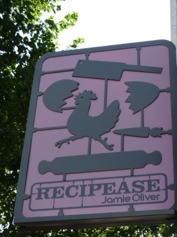 �摜(351x468)�E�g��摜(480x640)